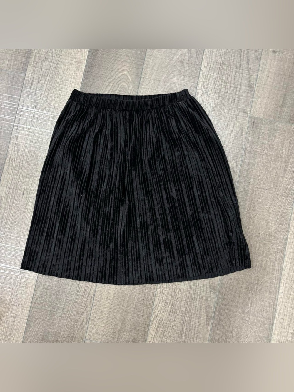 Mango Black Pleated Velvet Skirt